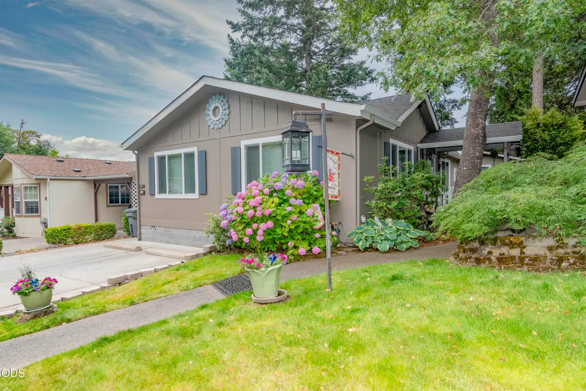 219 NW Creekside Drive, Grants Pass, OR 97526 - #1