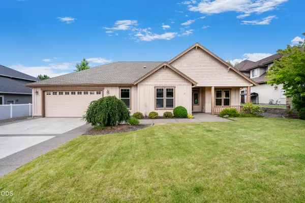 3571 SW 36th Place, Redmond, OR 97756