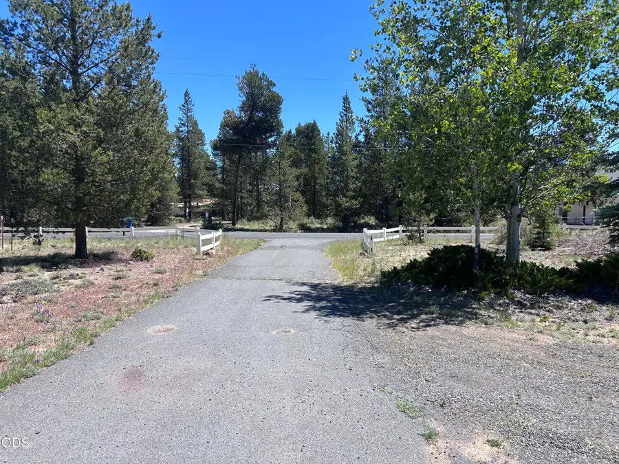 52643 Center Drive, La Pine, OR 97739 - #2