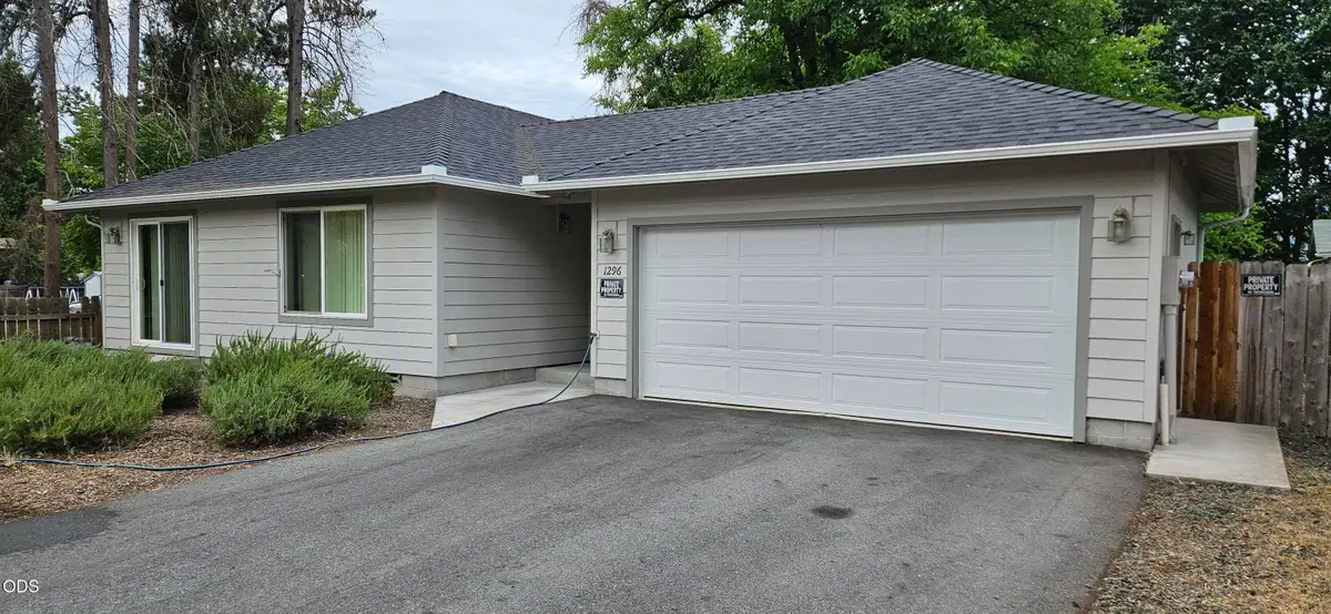 1296 Fruitdale Drive, Grants Pass, OR 97527 - #1