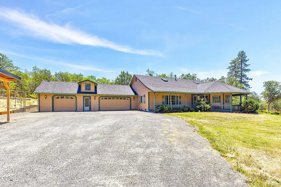371 Castle Creek Road, Grants Pass, OR 97526 - #2