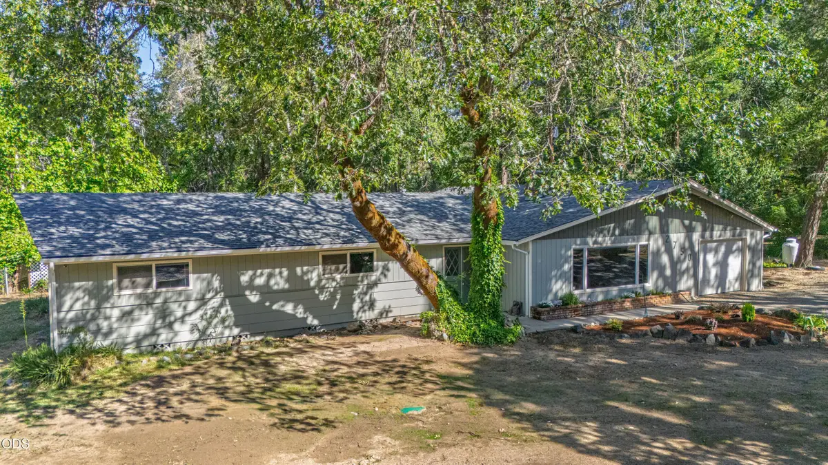 2750 Granite Hill Road, Grants Pass, OR 97526 - #1