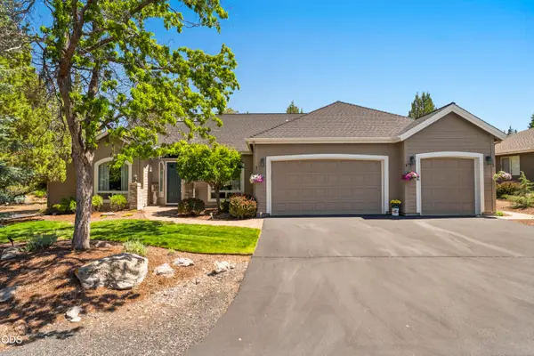 880 Willet Lane, Redmond, OR 97756