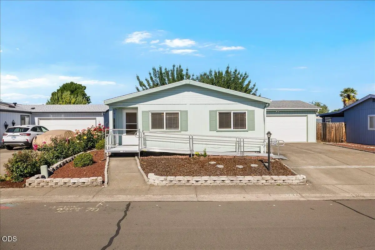 555 Freeman Road #234, Central Point, OR 97502 - #1