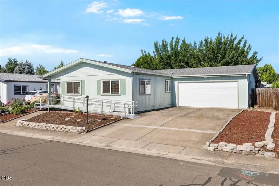 555 Freeman Road #234, Central Point, OR 97502 - #3