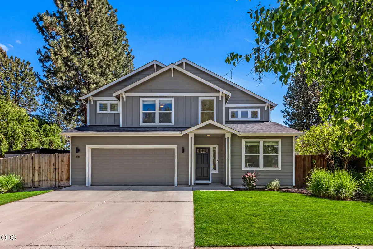 1641 W Hill Avenue, Sisters, OR 97759 - #1