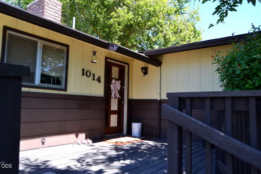 1014 NE Pepperwood Drive, Grants Pass, OR 97526 - #2