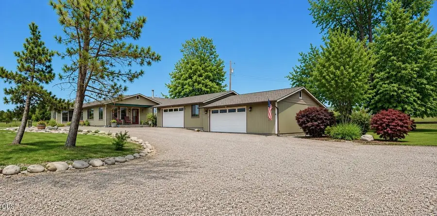 6085 Walden Lane, Talent, OR 97540 - #2