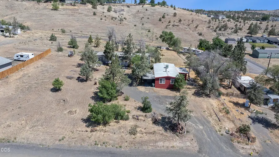 150 NE Cleveland Street, Madras, OR 97741 - #3