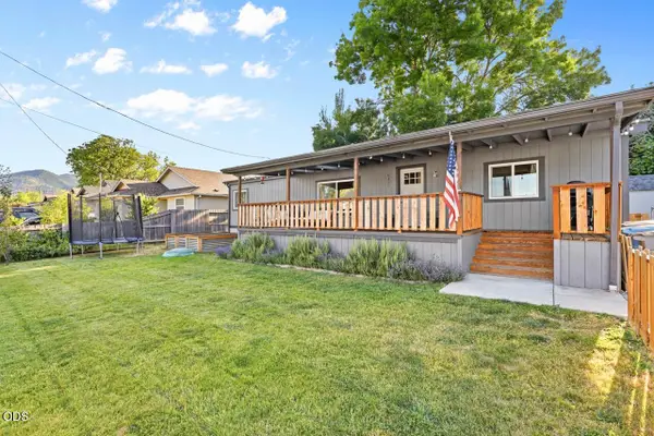 6400 Frost Lane, Talent, OR 97540