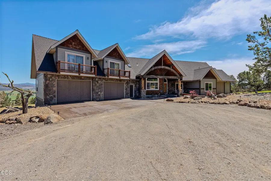 9075 NW Panorama, Prineville, OR 97754 - #2