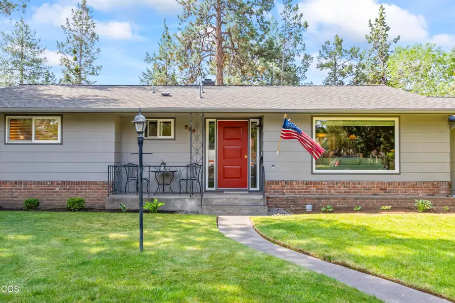 709 NE Lafayette Avenue, Bend, OR 97701 - #2