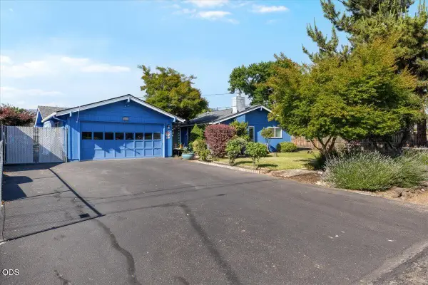 2055 Alamar Street, Medford, OR 97501
