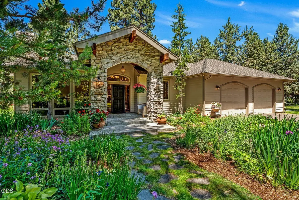 64464 Collins Road, Bend, OR 97703 - #1
