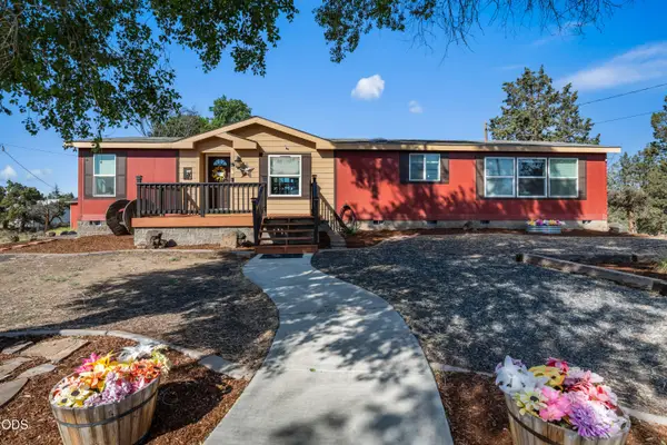 4900 NW Homestead Way, Redmond, OR 97756