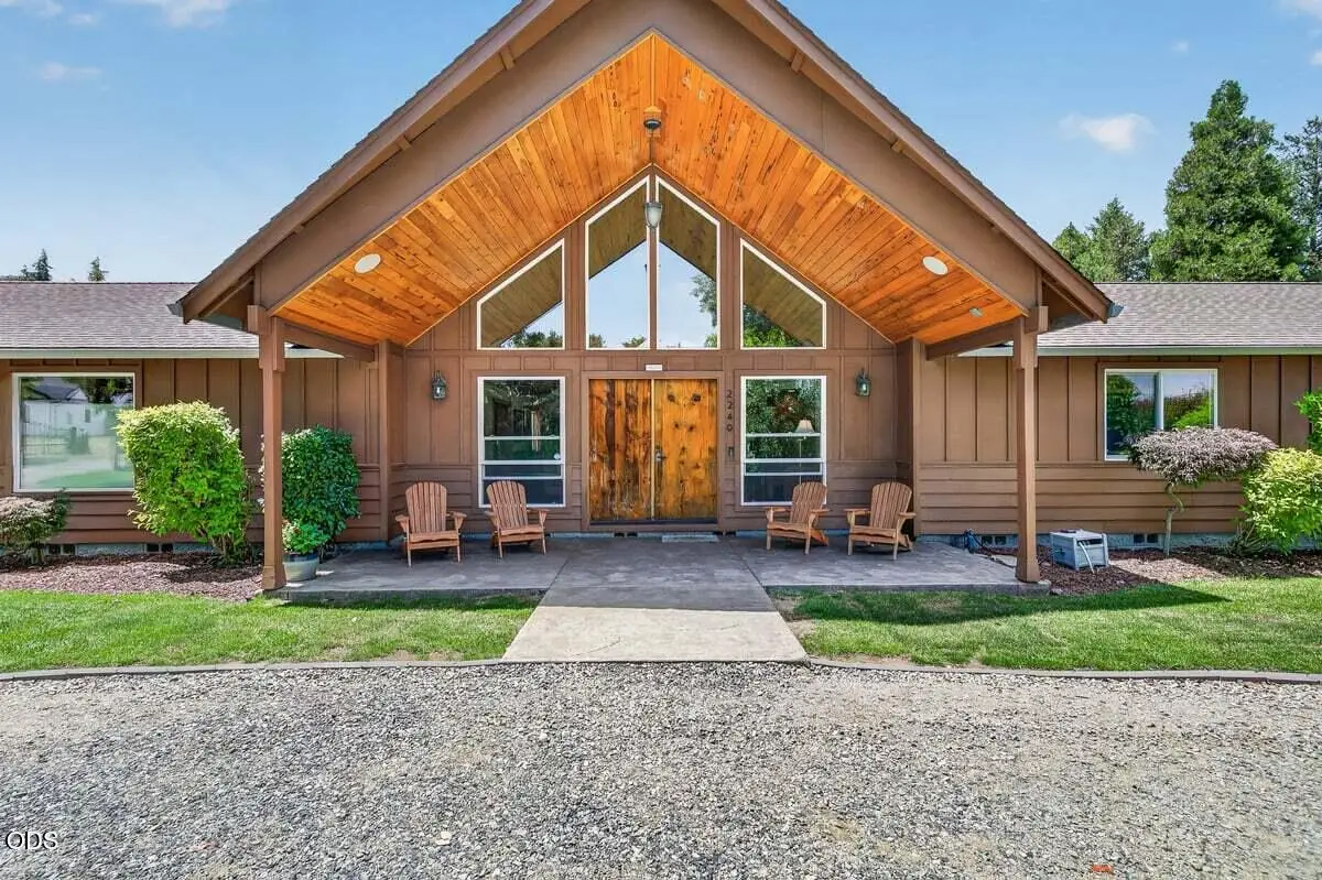 2240 Hull Road, Medford, OR 97501 - #1