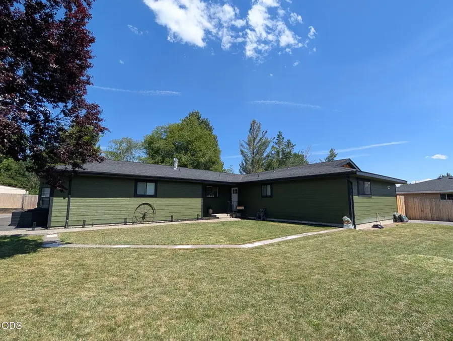 5824 Independence Avenue, Klamath Falls, OR 97603 - #2