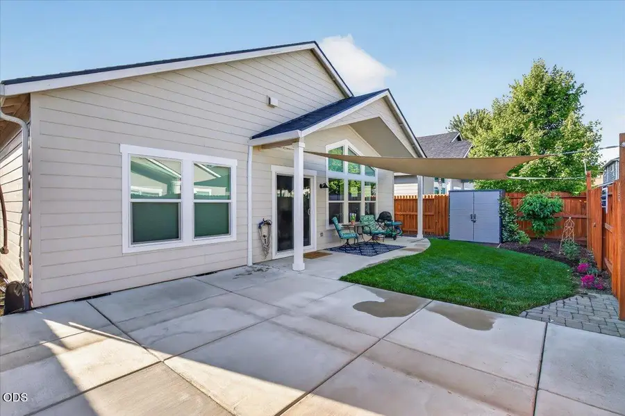 689 Heber Lane, Medford, OR 97501 - #3