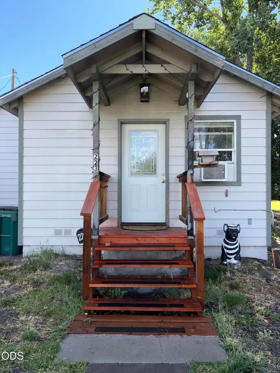 223 Mortimer Street, Klamath Falls, OR 97601 - #2