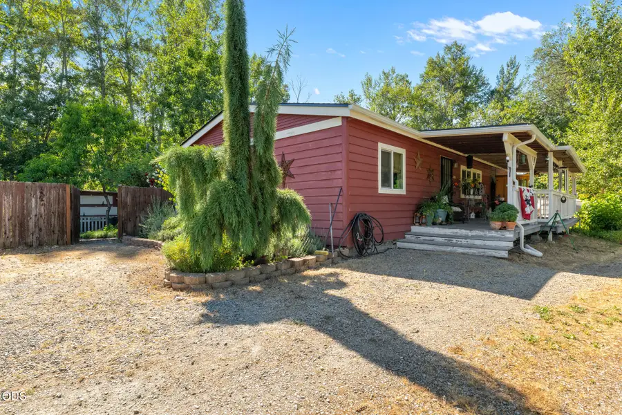 690 Foots Creek Road, Gold Hill, OR 97525 - #3