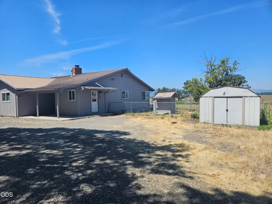 6013 Foothill Road, Central Point, OR 97502 - #2