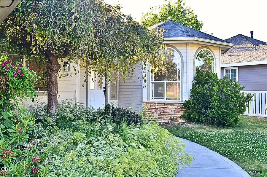 4350 Calimesa Way, Klamath Falls, OR 97603 - #2