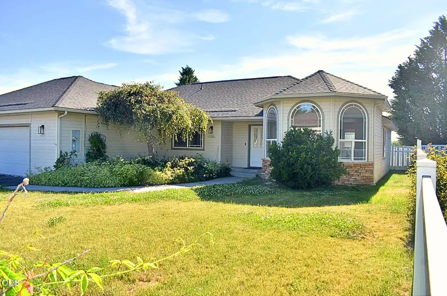 4350 Calimesa Way, Klamath Falls, OR 97603 - #3