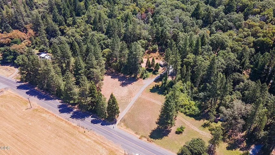 11230 Lower River Road, Grants Pass, OR 97526 - #2