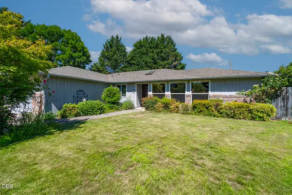 3321 Oneida Circle, Medford, OR 97504