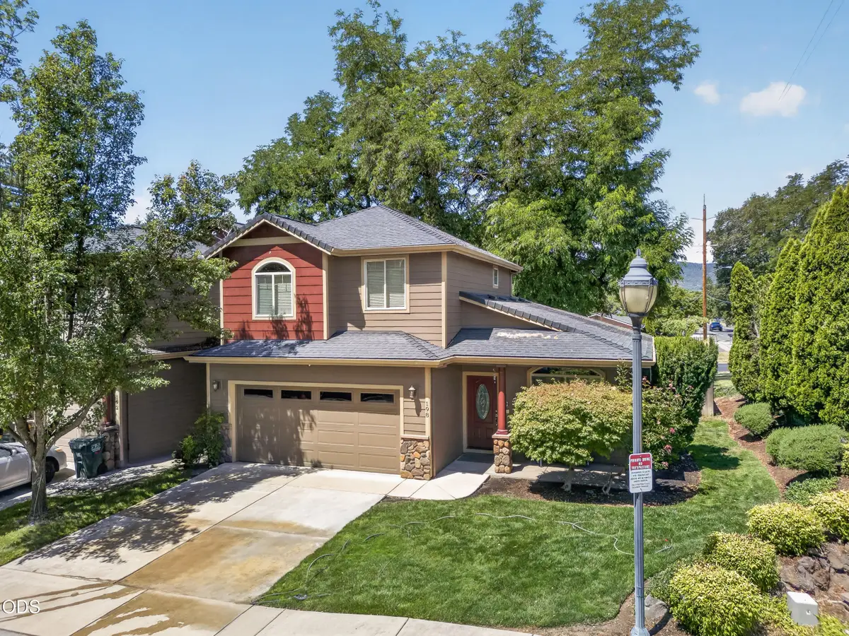 198 Rivers Edge Drive, Gold Hill, OR 97525 - #1