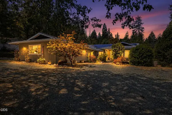 287 Surrey Drive, Grants Pass, OR 97526