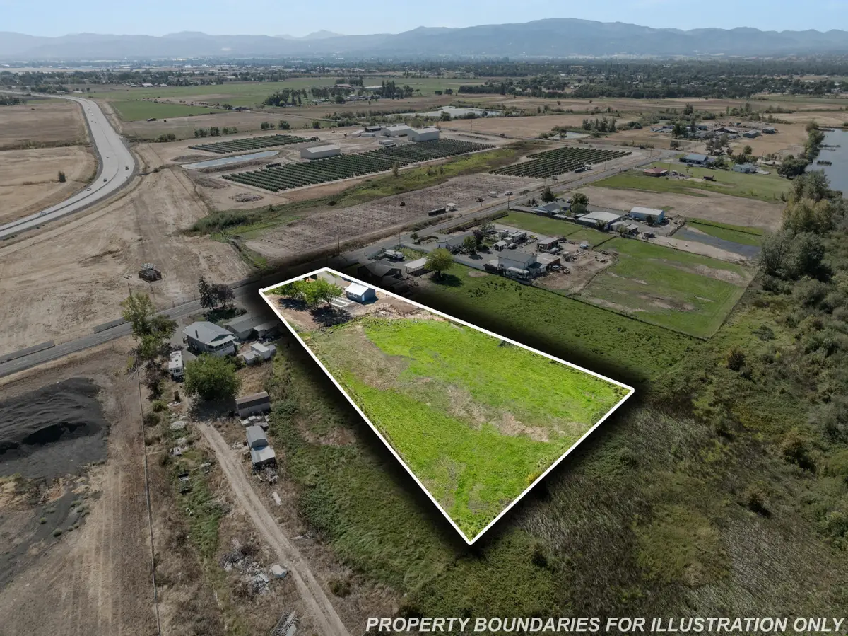 1729 E Gregory Road, Central Point, OR 97502 - #1