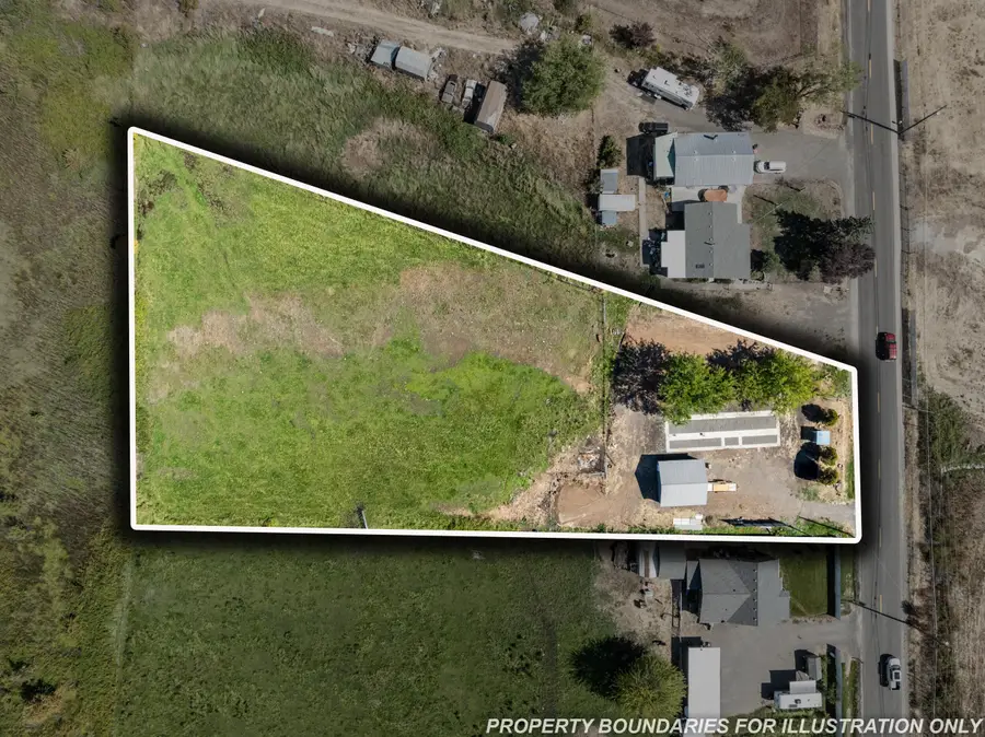 1729 E Gregory Road, Central Point, OR 97502 - #2