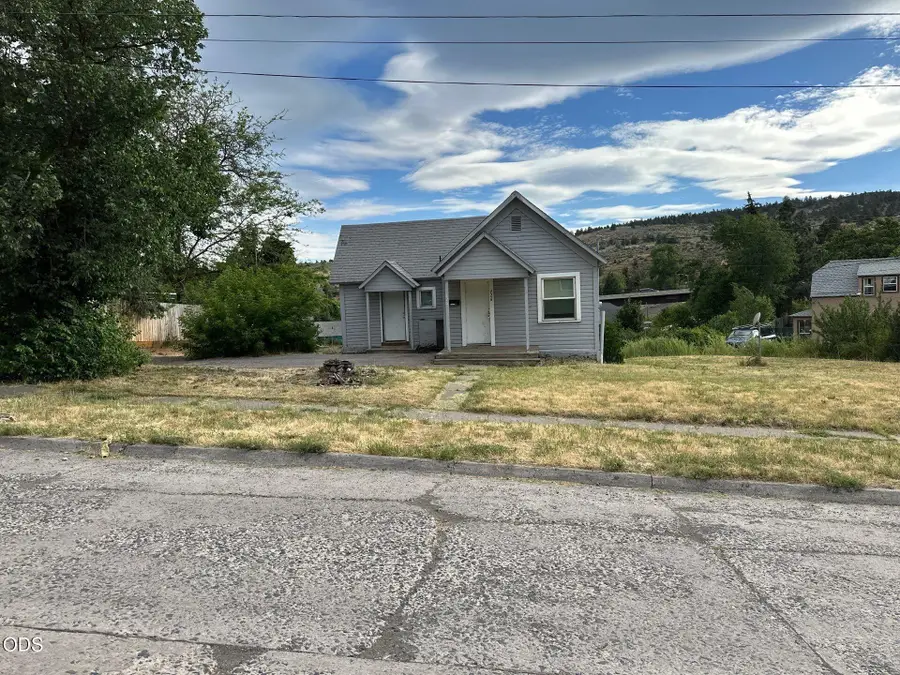 726 N 2nd Street, Klamath Falls, OR 97601 - #2