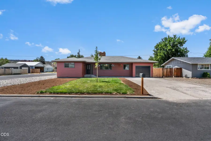 285 SW Claypool Street, Prineville, OR 97754 - #2