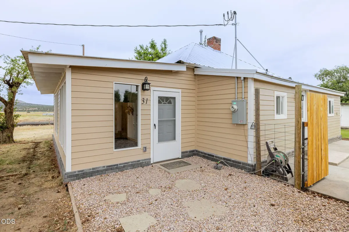 31 3rd Street, Metolius, OR 97741 - #1