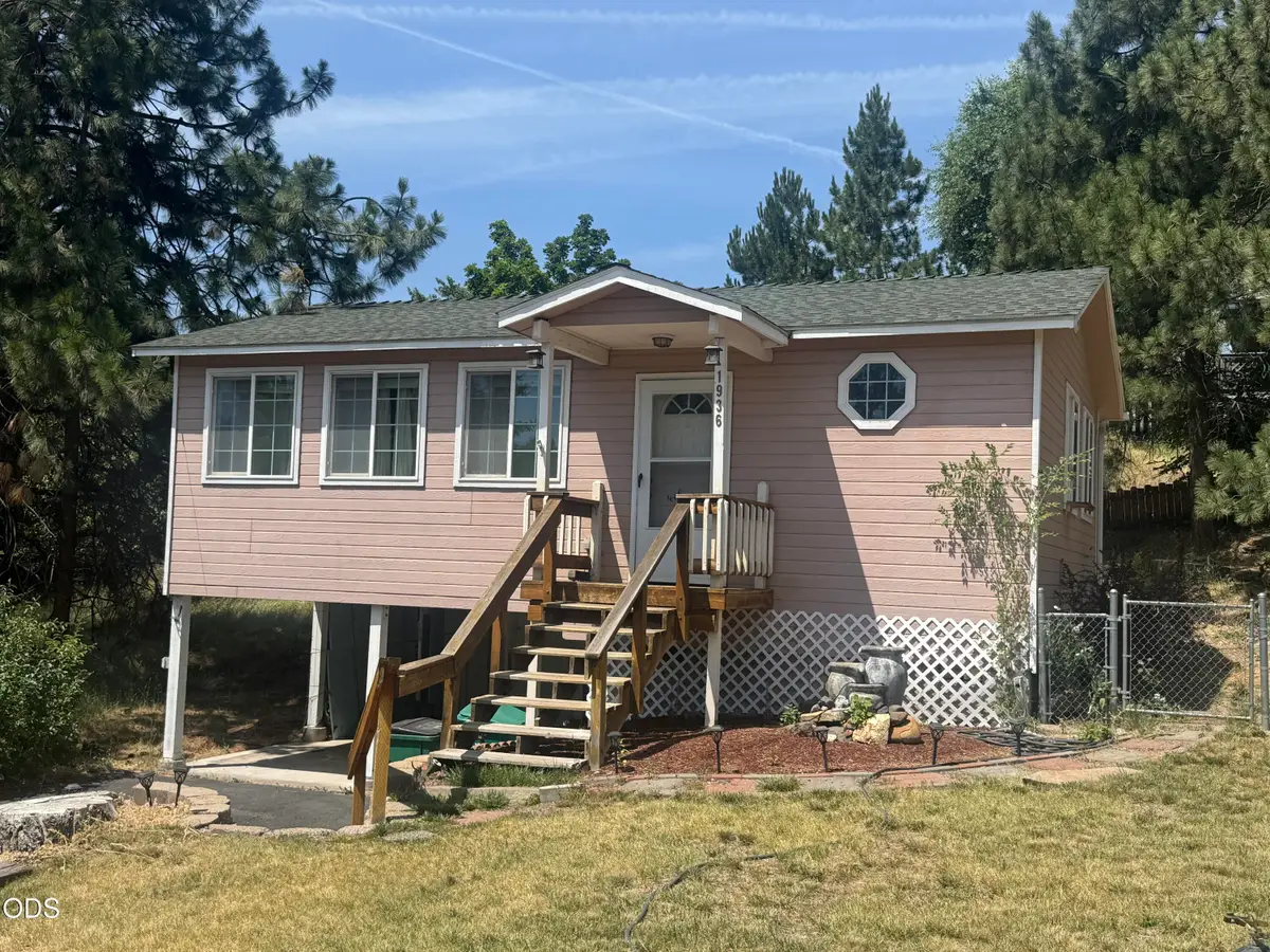 1936 Lancaster Avenue, Klamath Falls, OR 97601 - #1