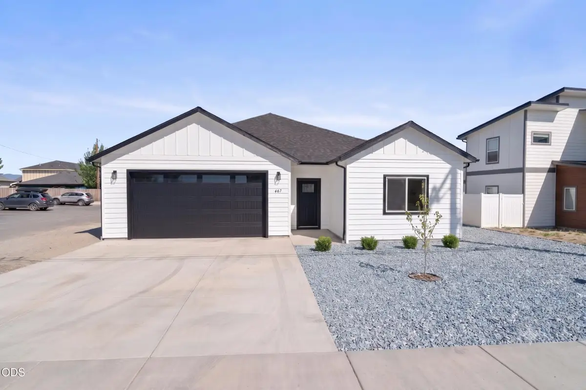 467 Arnos Street, Talent, OR 97540 - #1