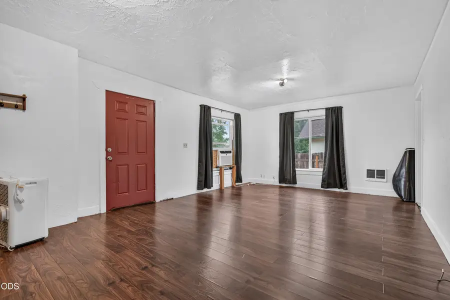 625 W Jackson Street, Medford, OR 97501 - #2