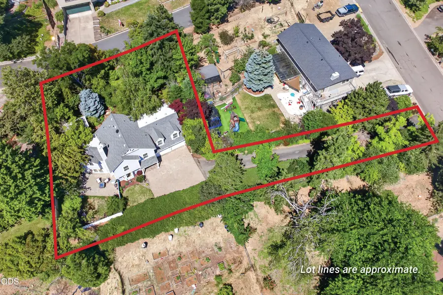 430 Wiley Street, Ashland, OR 97520 - #2