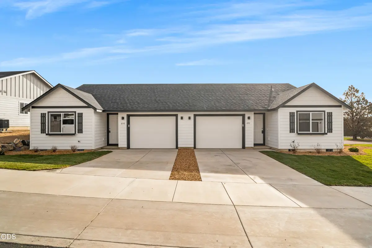 895 SE Starview Avenue, Madras, OR 97741 - #1