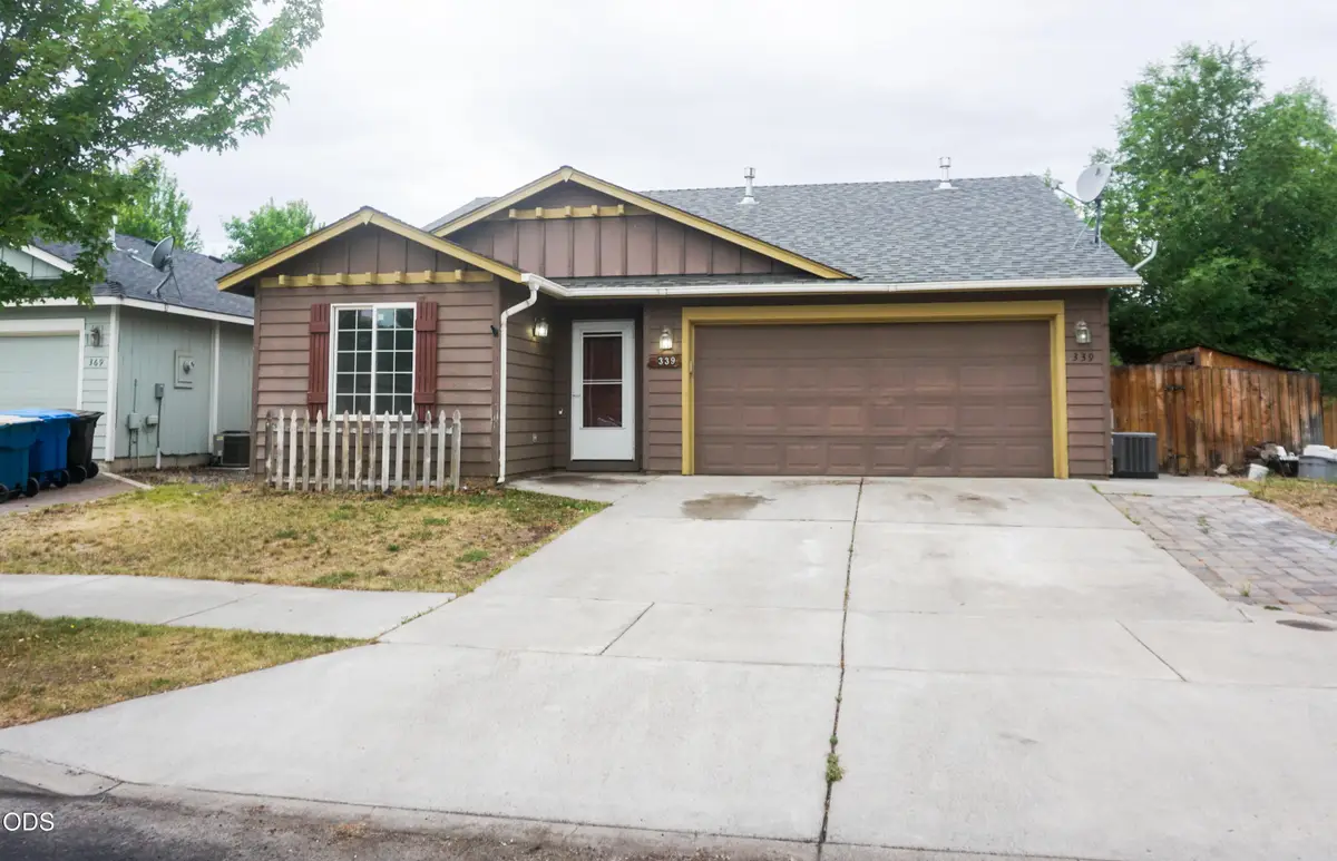 339 SW 29th Street, Redmond, OR 97756 - #1