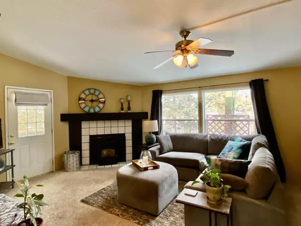 64100 N N Highway 97 #18, Bend, OR 97701