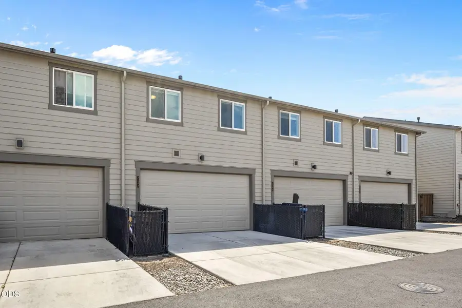 2547 NE Purcell Boulevard, Bend, OR 97701 - #2