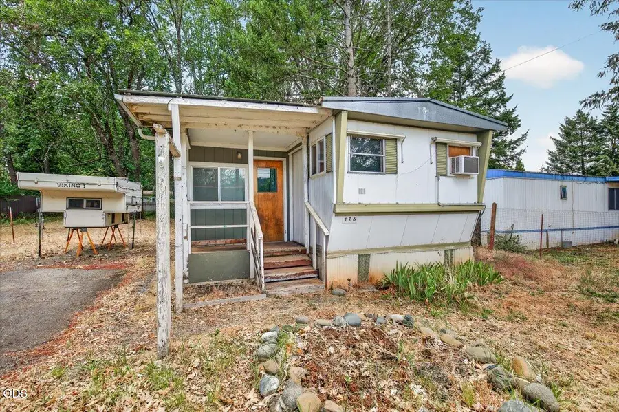 126 S Kerby Avenue, Cave Junction, OR 97523 - #2