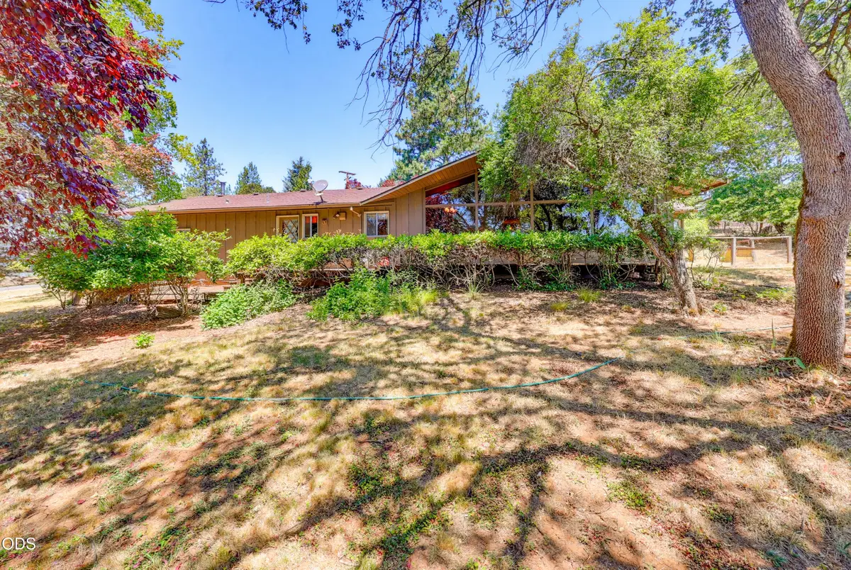 502 Vista Park Drive, Eagle Point, OR 97524 - #1