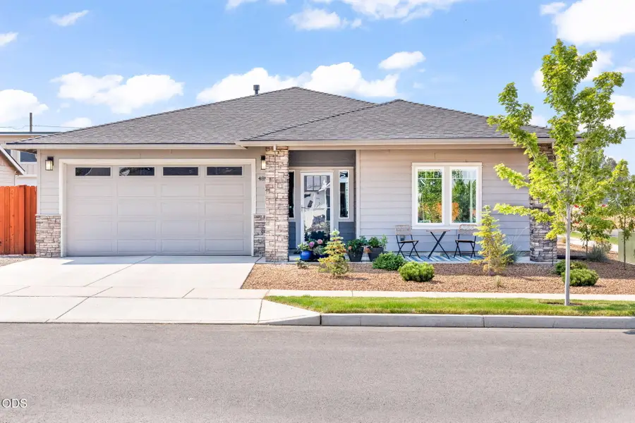 4898 SW Zenith Avenue, Redmond, OR 97756 - #2