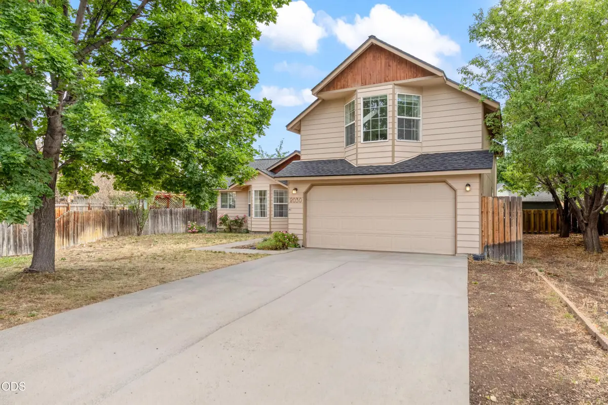 2030 SW 28th Court, Redmond, OR 97756 - #1