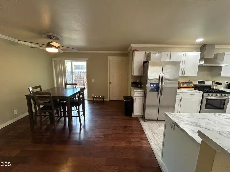 1024 NW Hawthorne Avenue, Grants Pass, OR 97526 - #3