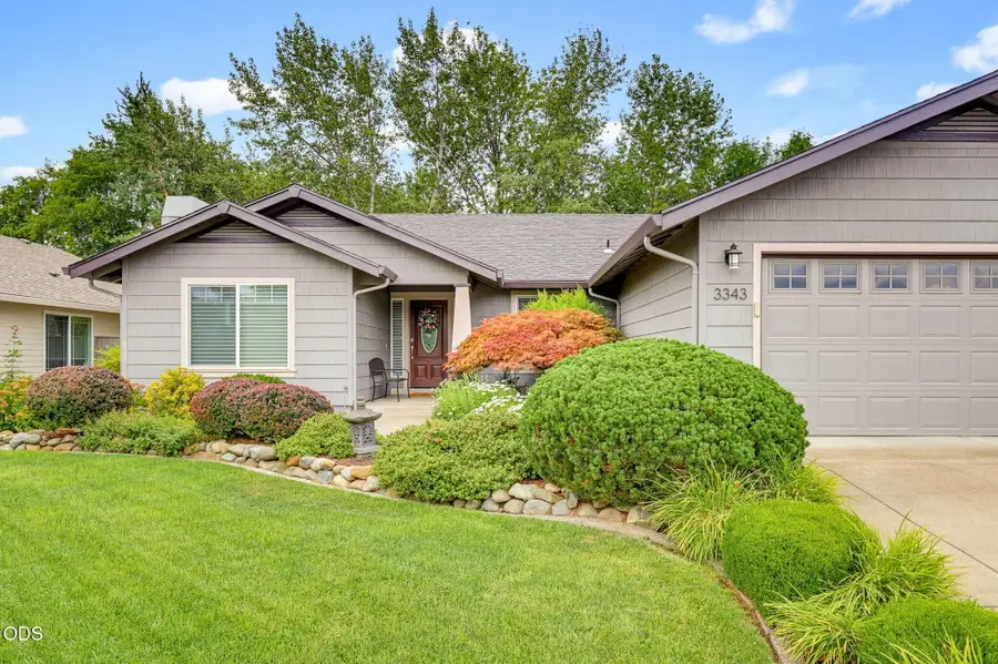 3343 Edgewater Drive, Medford, OR 97504 - #2